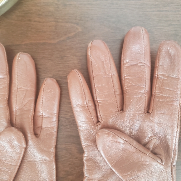 Ralph Lauren Leather Gloves, Size Medium - Picture 7 of 8